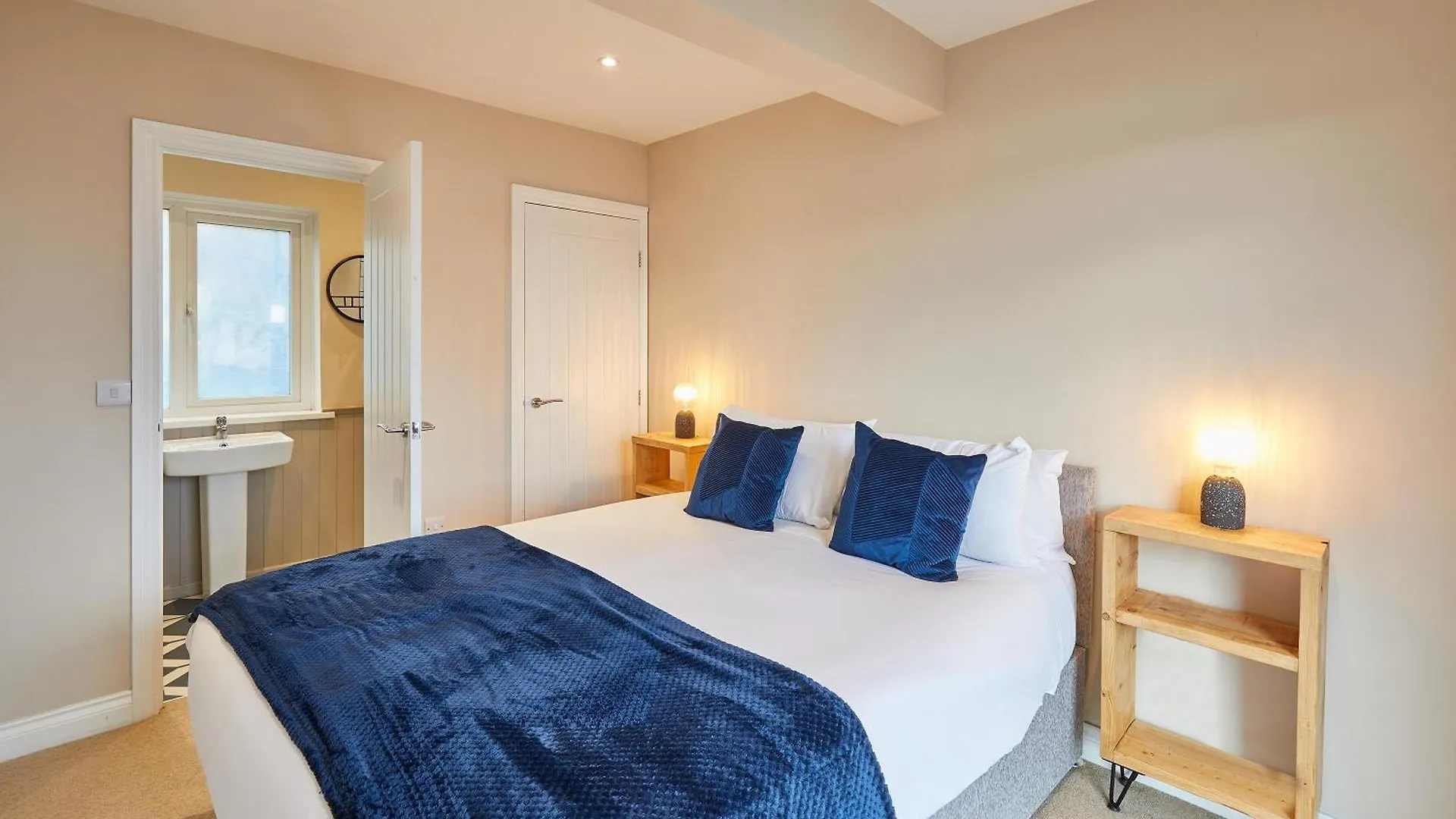 Host & Stay - Watch House Scarborough
